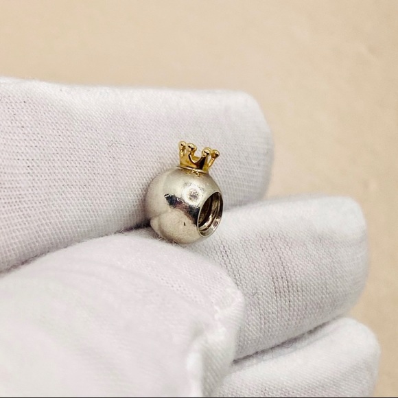 Retired Pandora 790122 Crown Charm in Gold and ALE 925 Silver - Picture 3 of 4